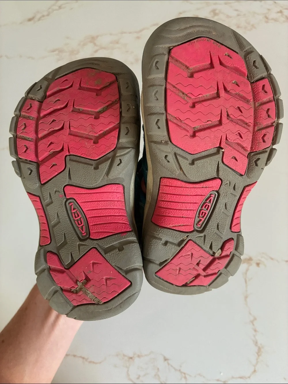 KEEN Newport H2 Kids 10 Teal and Pink Water Shoe/Sandal